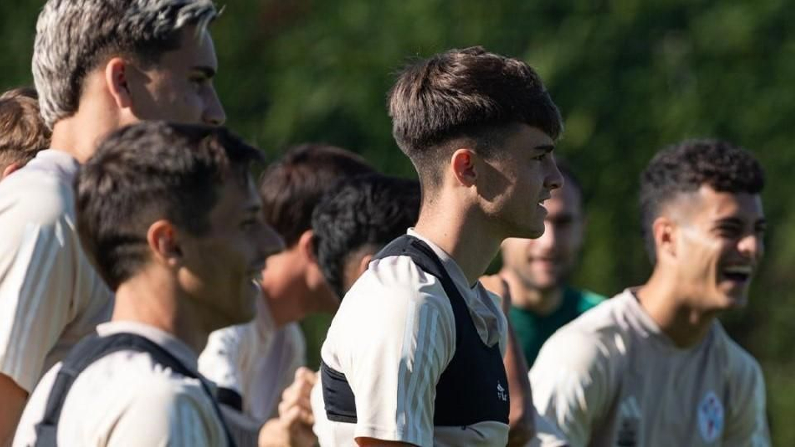 El Celta Fortuna completó ayer el último entrenamiento previo al derbi de esta tarde en Riazor.