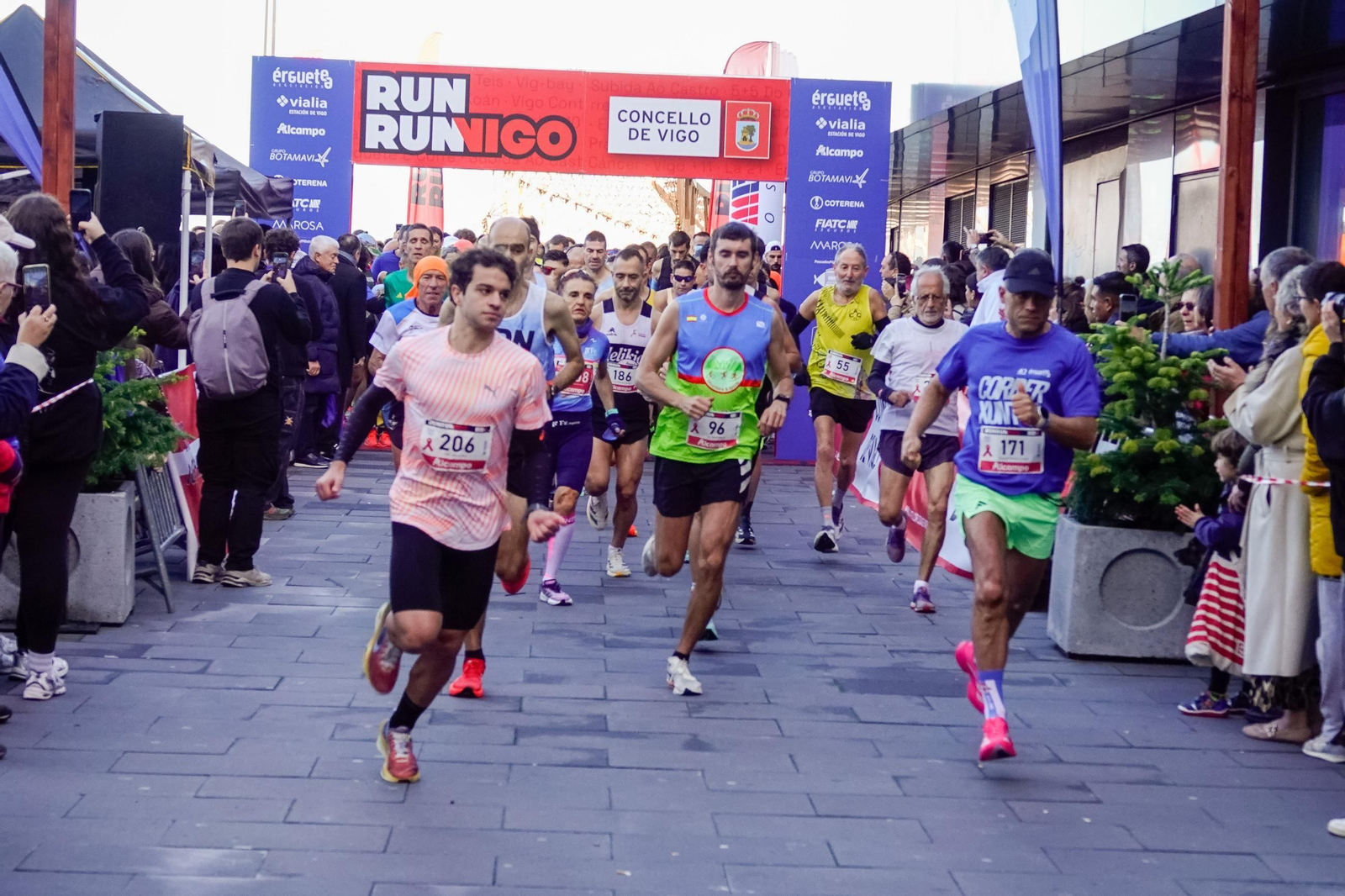 Galería | La carrera popular Érguete e Corre de Vigo bate récord de participación