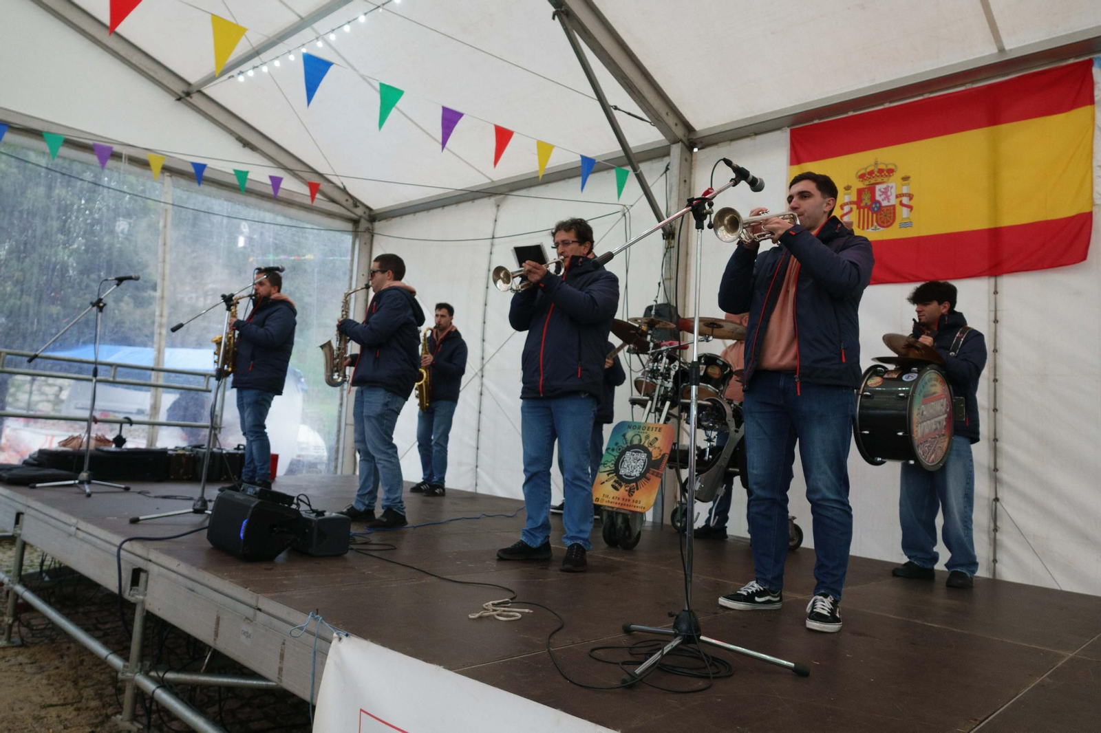 Galería | Vigo celebra As Candelas pese a la lluvia