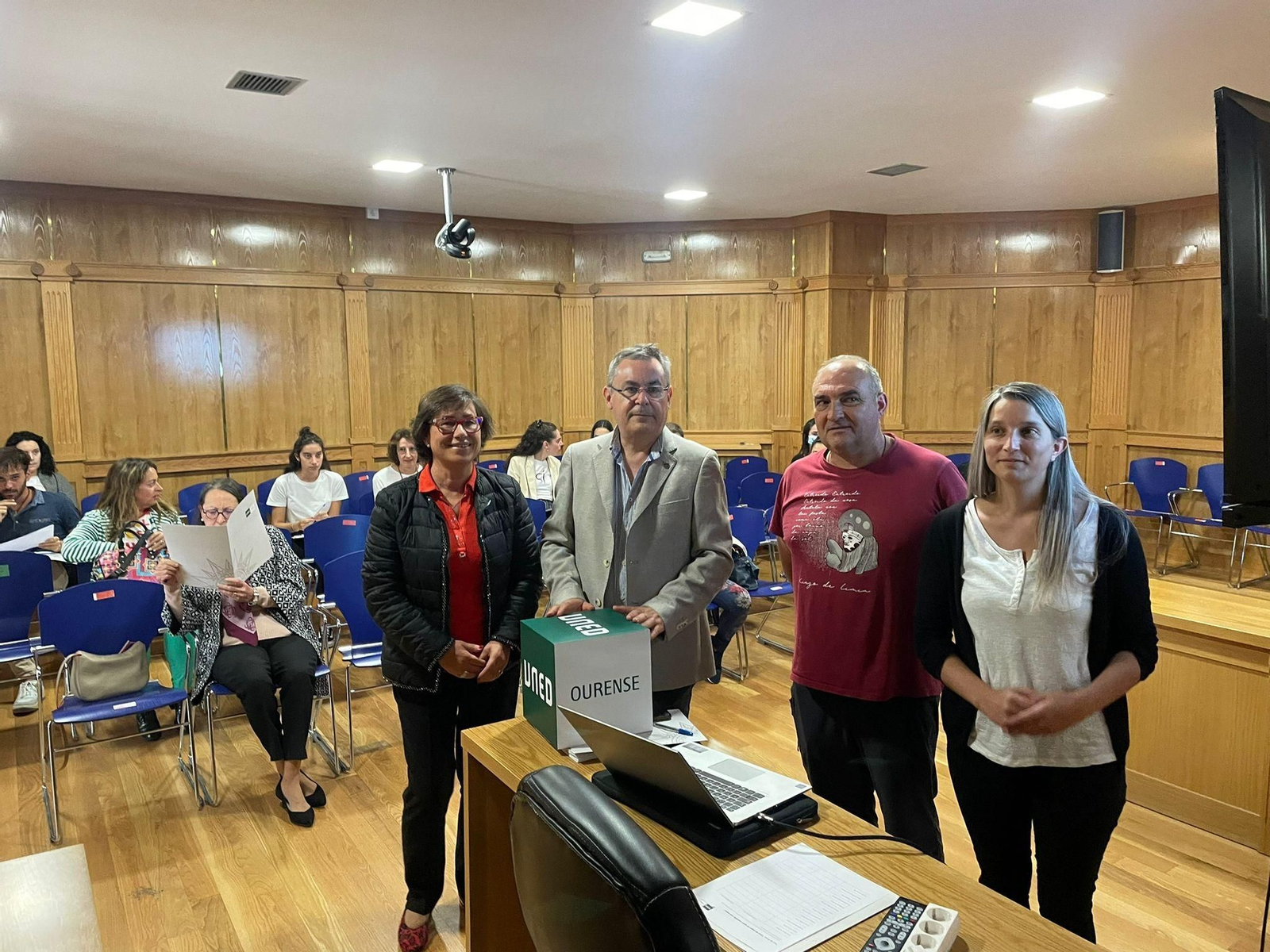 Elvira Lama, Jesús Manuel García, Alberto Martínez y Laura Vila.