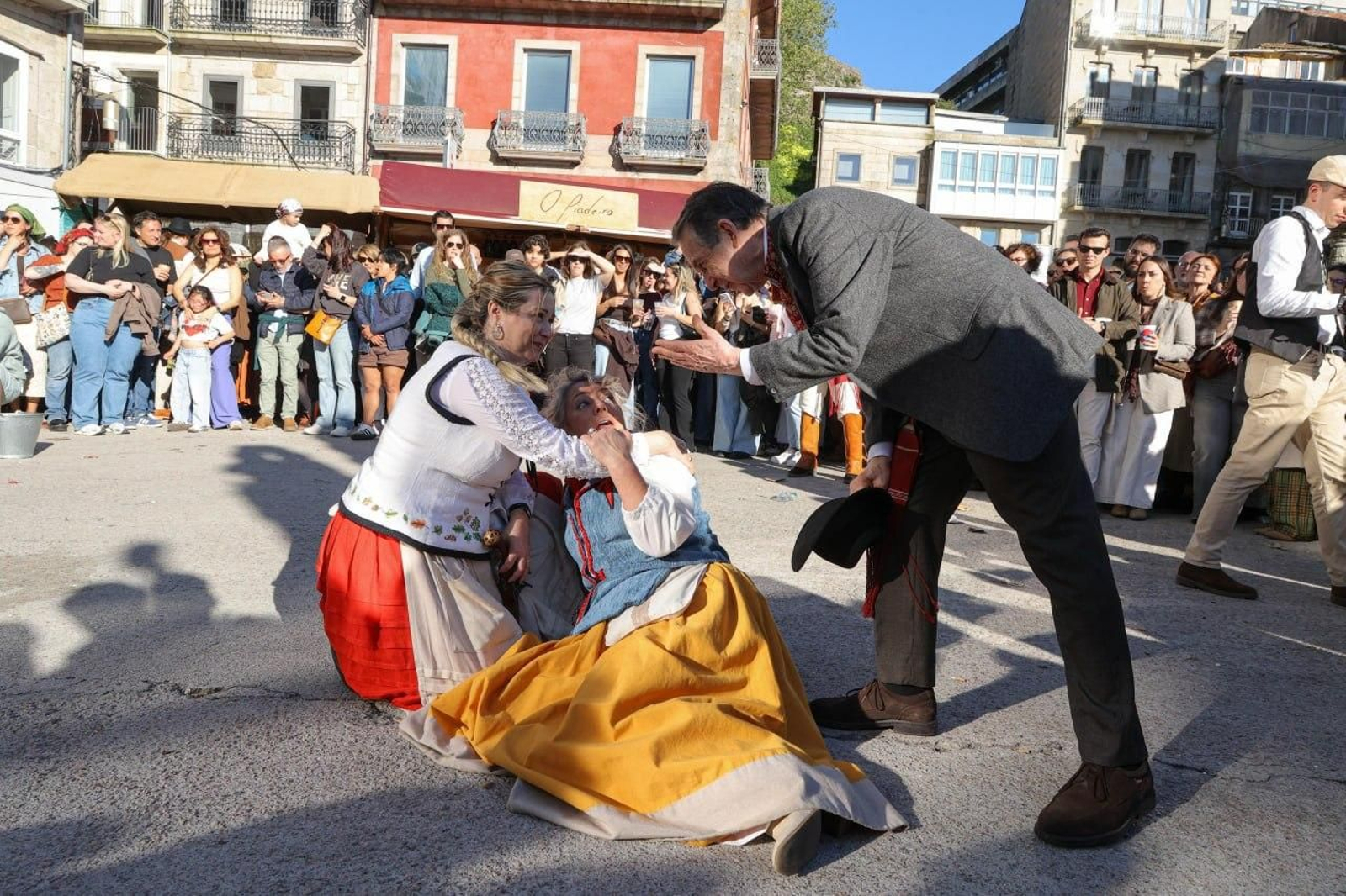 Galería | El Casco Vello de Vigo se llena de vida el sábado por la Reconquista