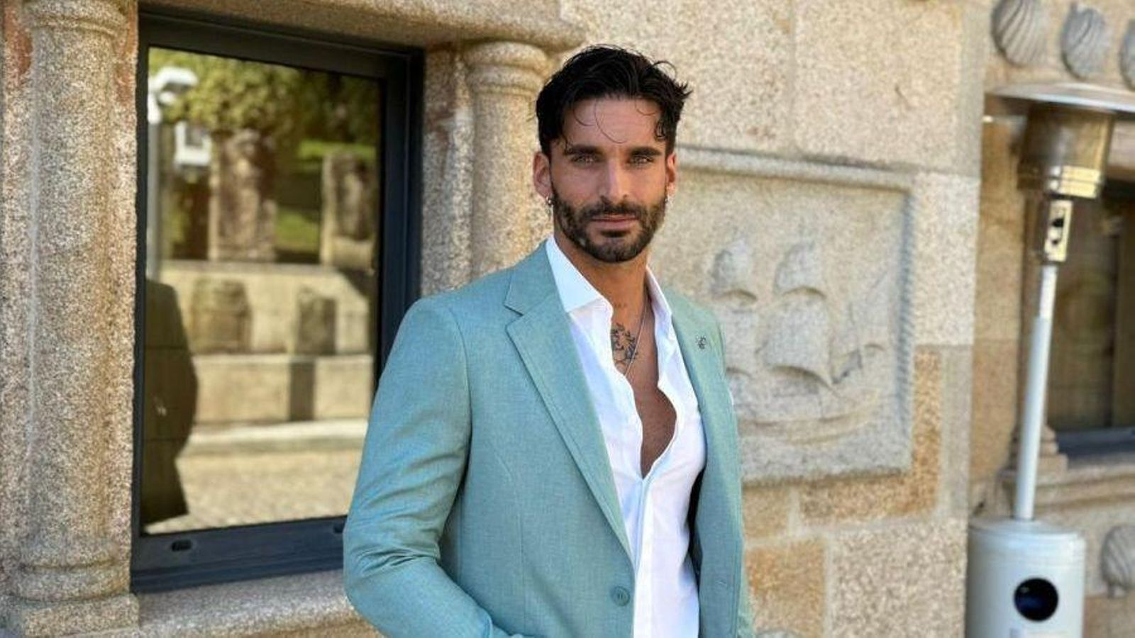 Diferentes momentos de Eddy Insua amosando o seu día a día.