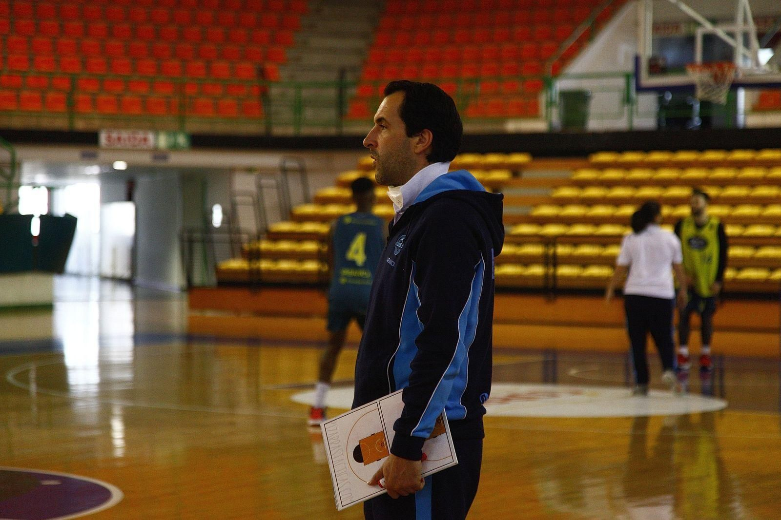 Guillermo Arenas (MIGUEL ÁNGEL)