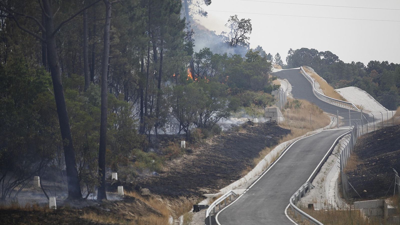 Galería | El fuego rodea Ourense