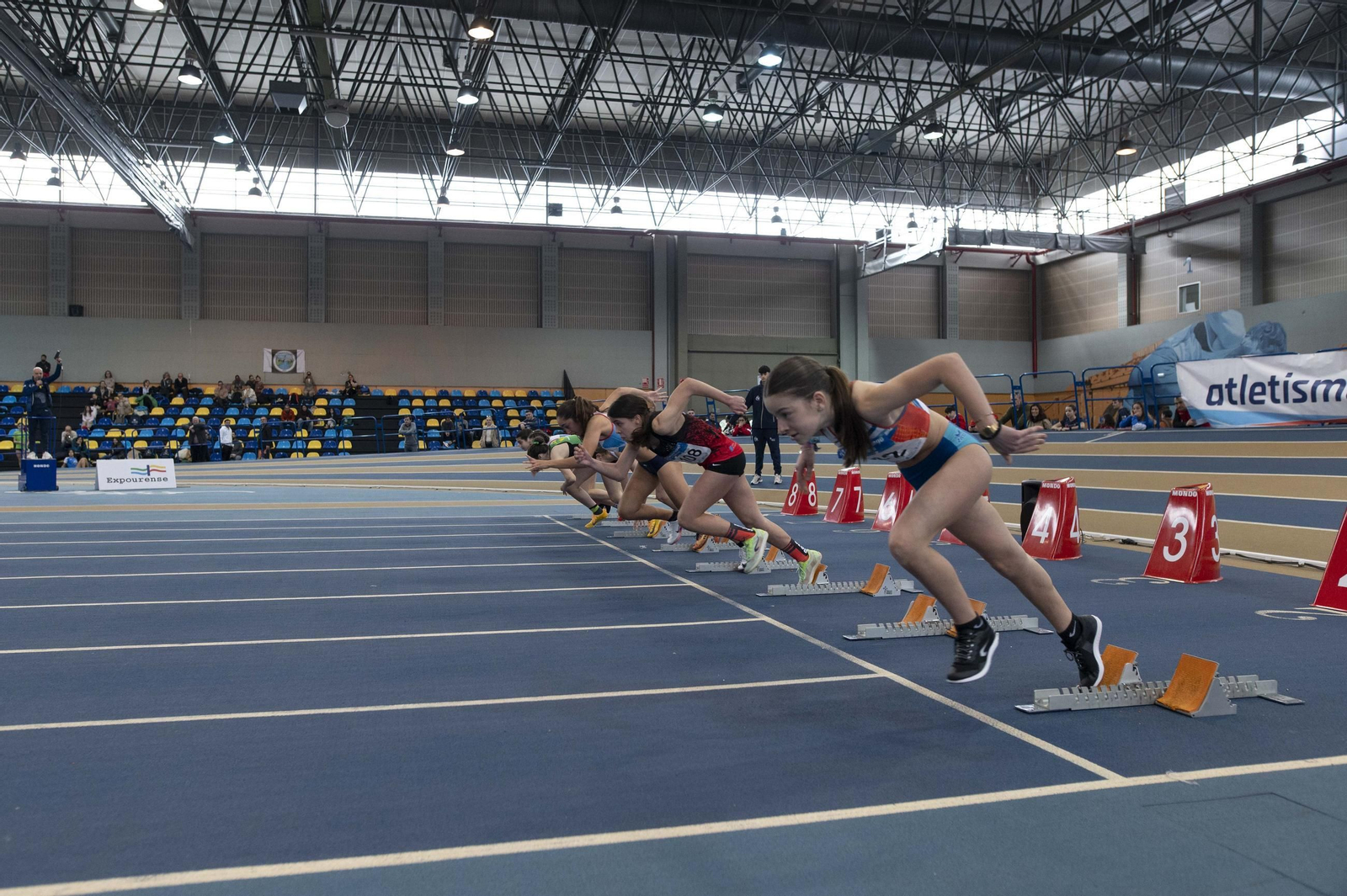 Galería | La cantera del atletismo gallego brilla y disfruta en Expourense