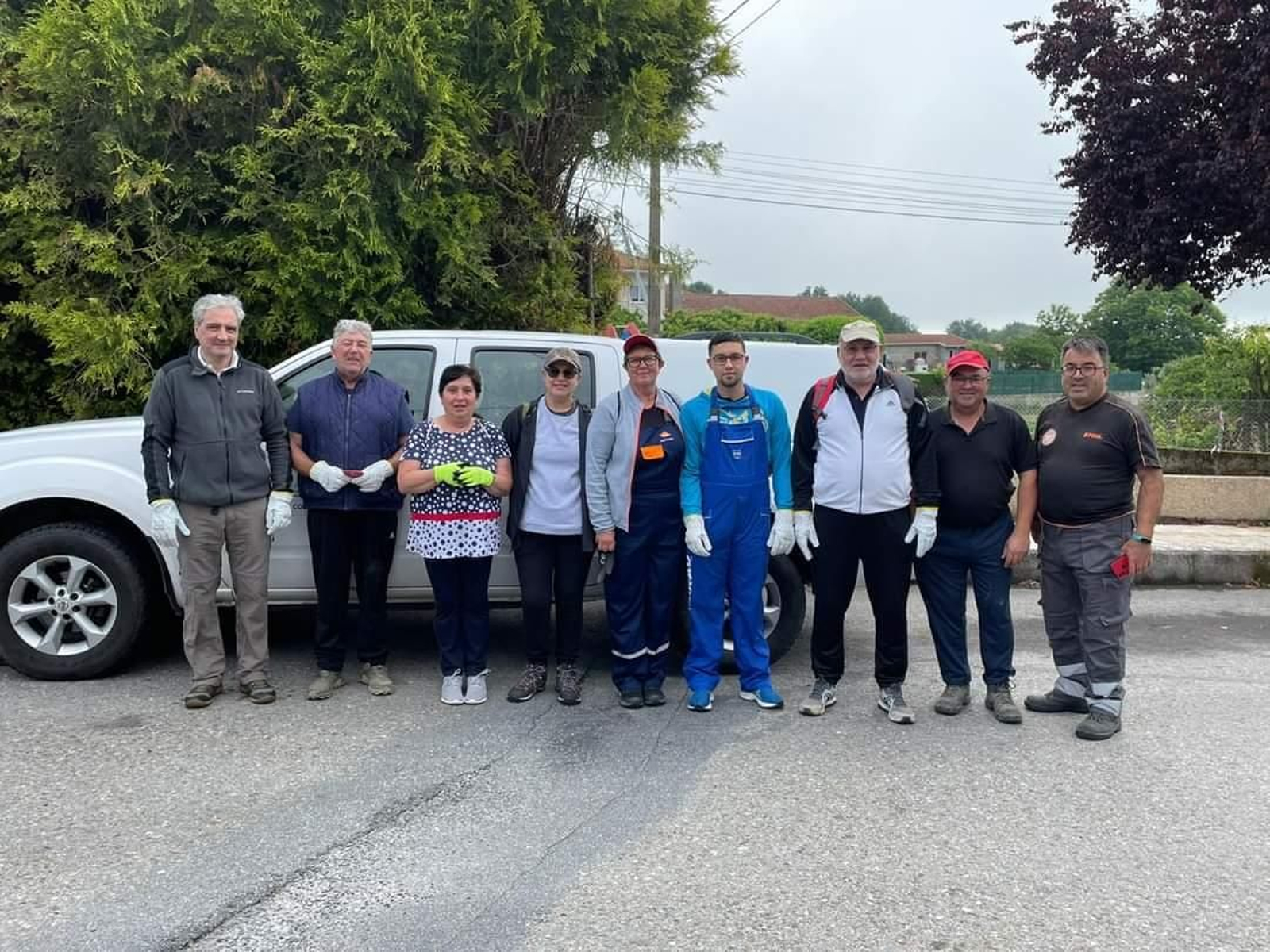 Los vecinos voluntarios para la limpieza en el Concello de Sandiás