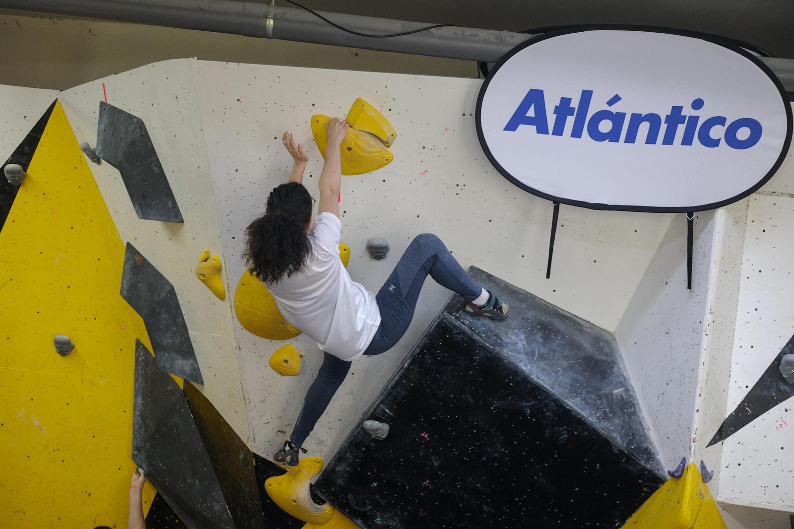 Galería | Unas 60 personas participan el Open de Escalada Búlder de +Deporte Atlántico