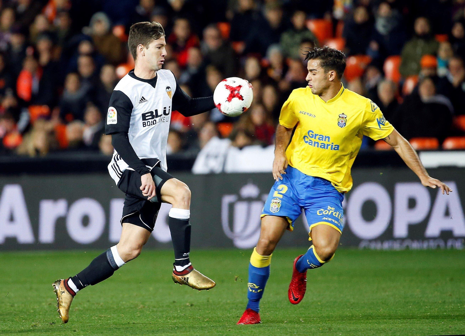 Luciano Vietto firmó un 'hat-trick' en la victoria del Valencia sobre la UD Las Palmas.