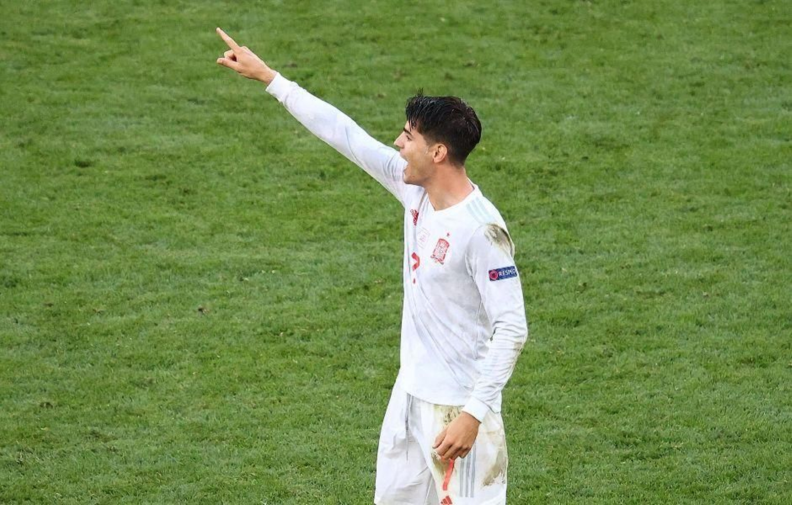 España sufre en su pase a cuartos 28