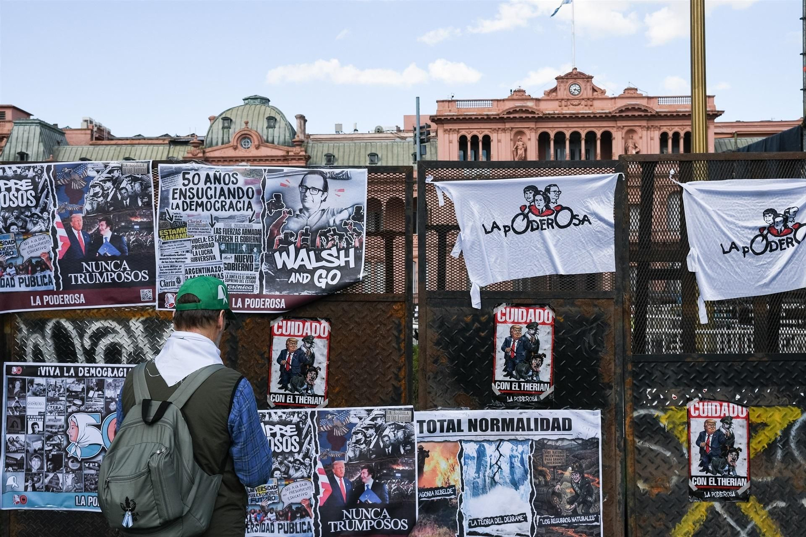 EuropaPress_7390454_persona_vigilia_50_aniversario_golpe_estado_argentina_23_marzo_2026_buenos