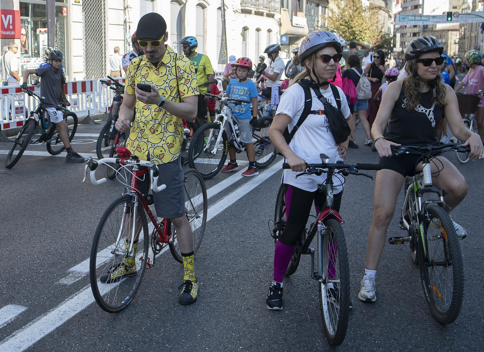 Galería | Ourense disfruta de un Día da Bici con sol, ambiente familiar y regalos