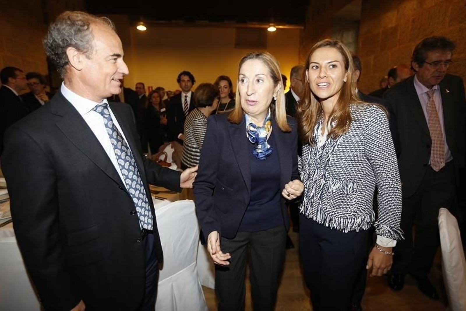 San Clodio. 13-10-14. Provincia. Coloquio con empresarios de Ourense coa Ministra Ana Pastor no Mosteiro de Sab Clodio.
Foto: Xesús Fariñas