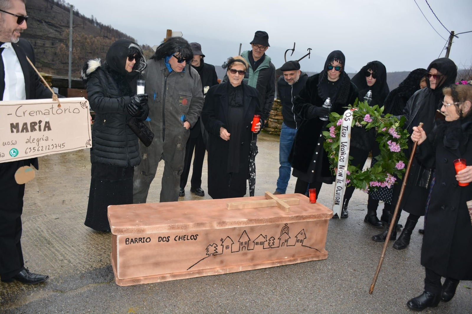Galería | Los vecinos de San Vicente celebran el Entroido y homenajean a su localidad