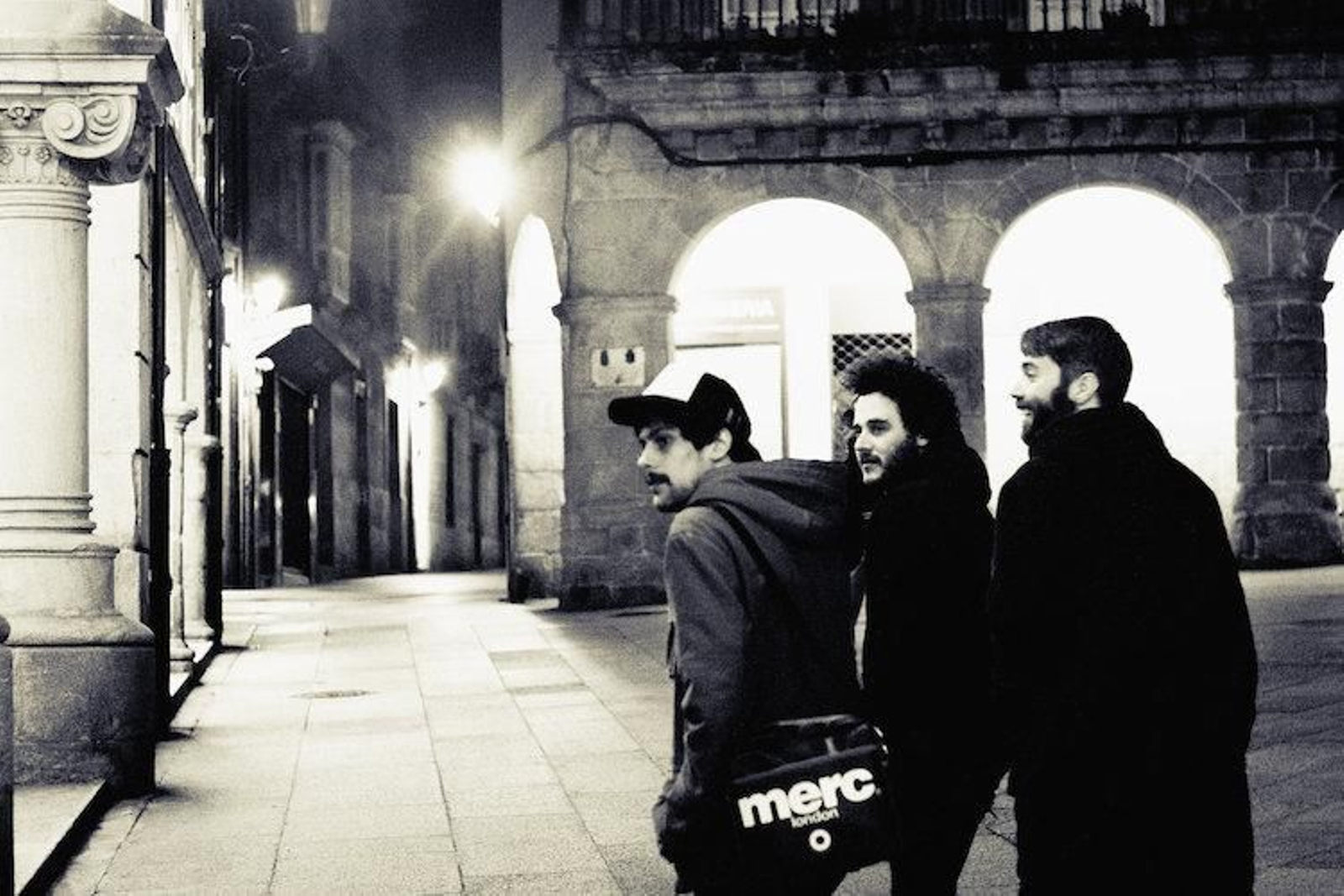 Descubrir la ciudad a golpe de miércoles. (CenizasEnElAire)