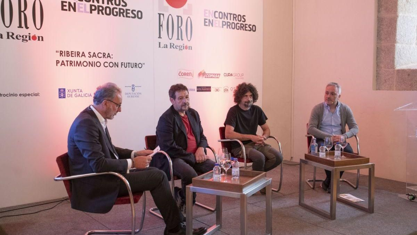 Antonio Nespereira, Manoel Garrote, Gaspar Bernárdez y José Miguel Vázquez durante su ponencia.