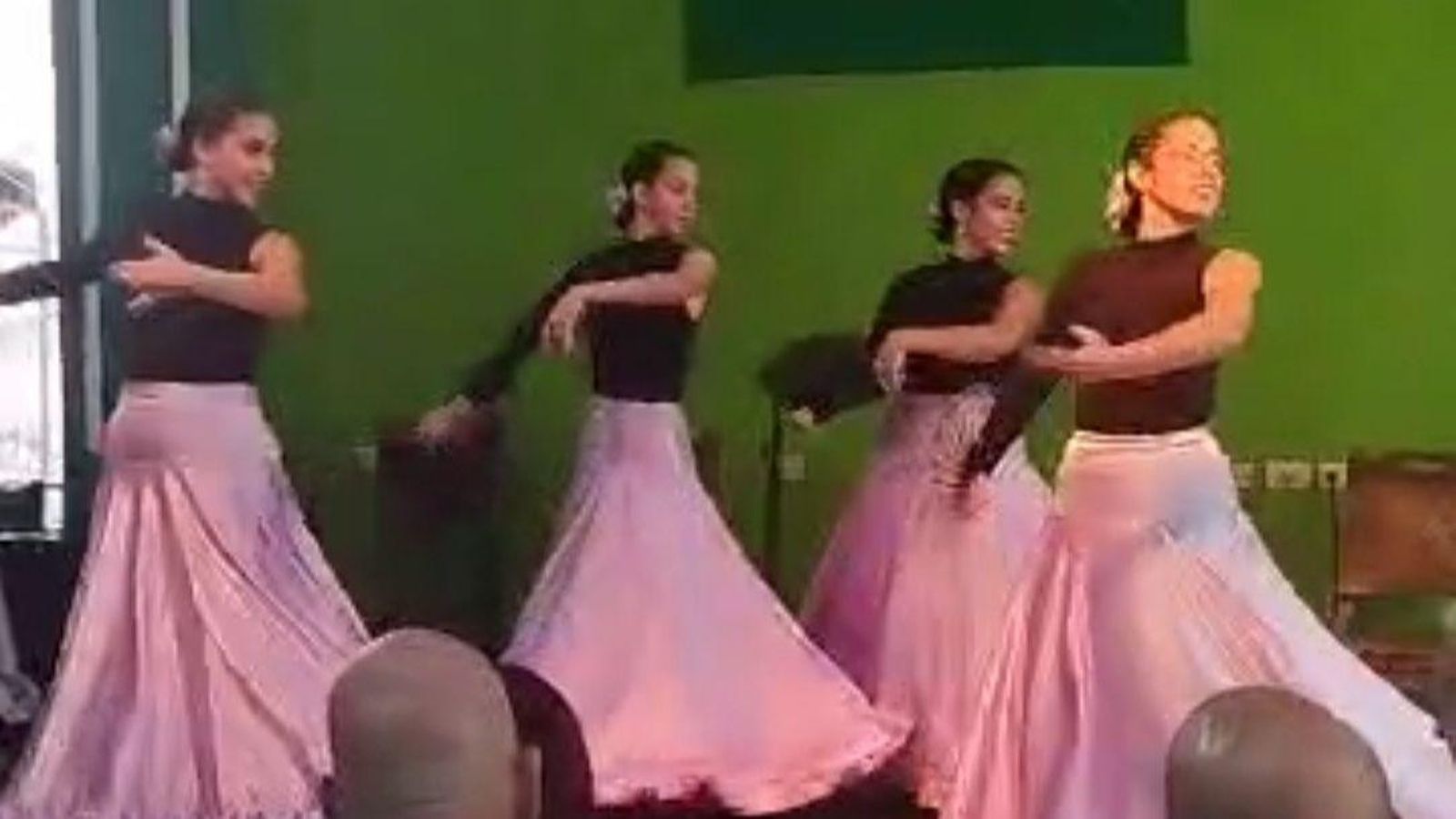 Otro de los grupos que actuaron durante la celebración