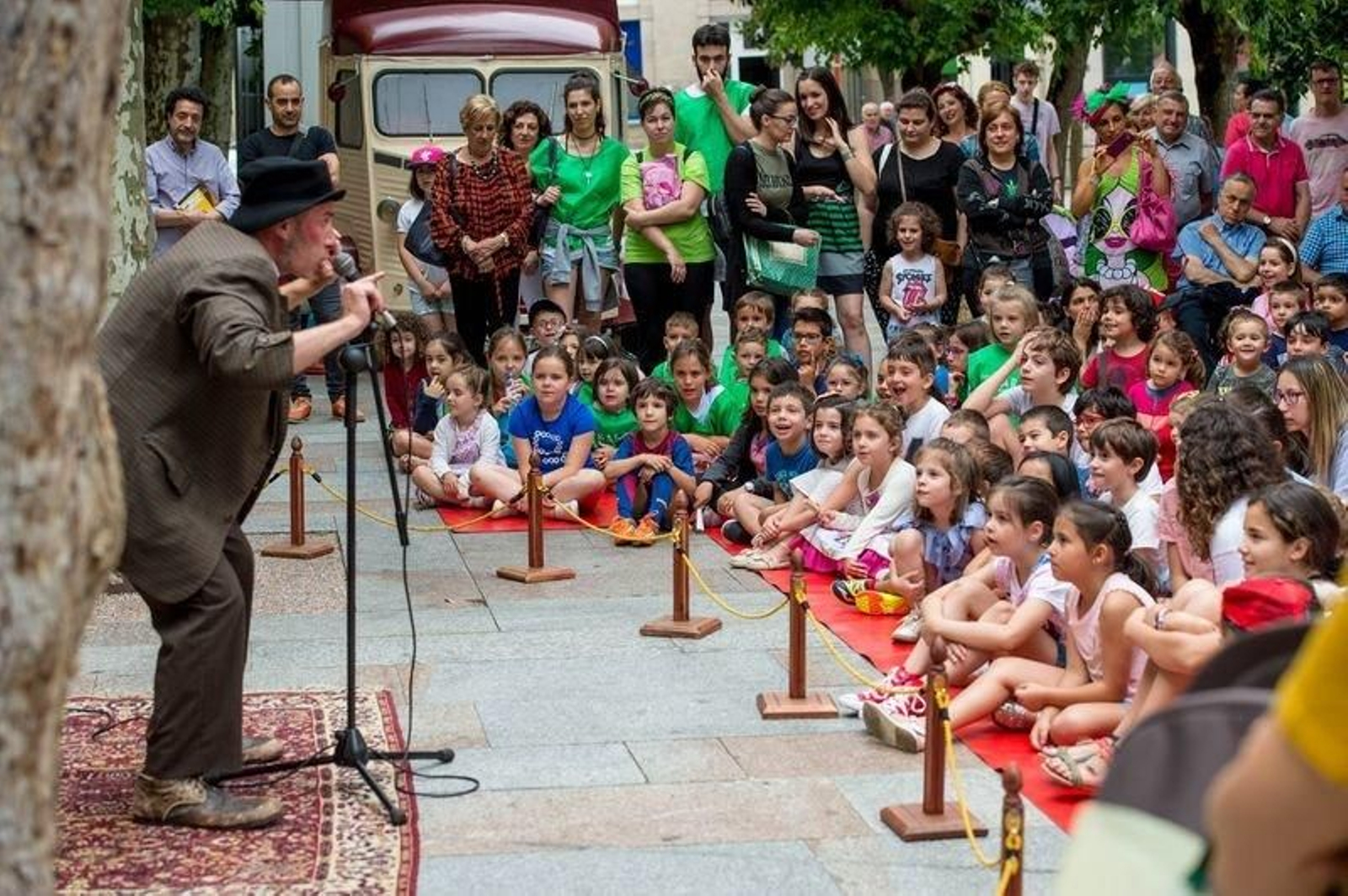 OURENSE (PRAZA BISPO CESÁREO). 26/06/2018. OURENSE. Teatro-circo infantil dentro de las actividades de las Festas de Ourense 2018. FOTO: ÓSCAR PINAL.
