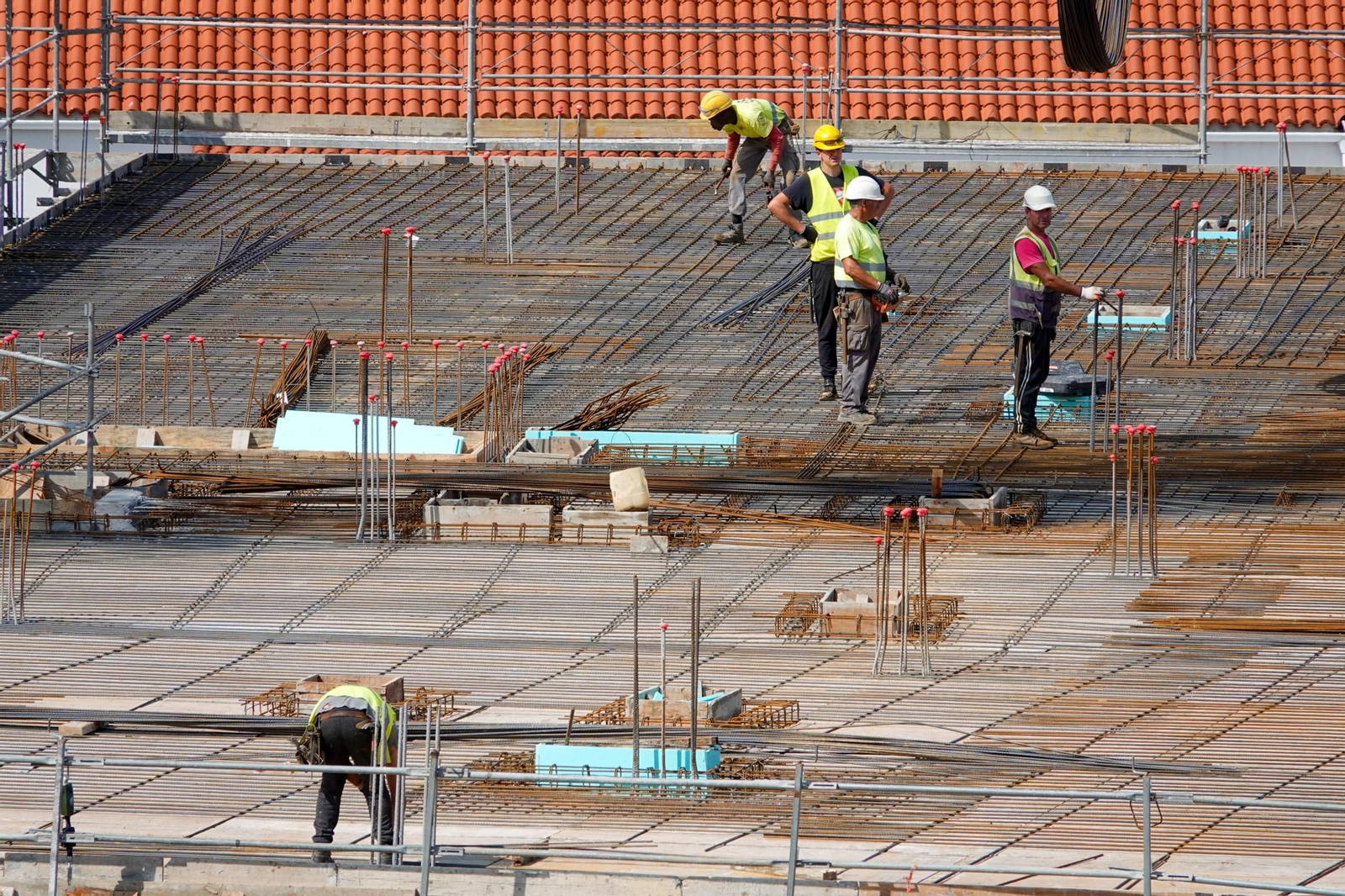La construcción abarca varios perfiles de difícil cobertura.
