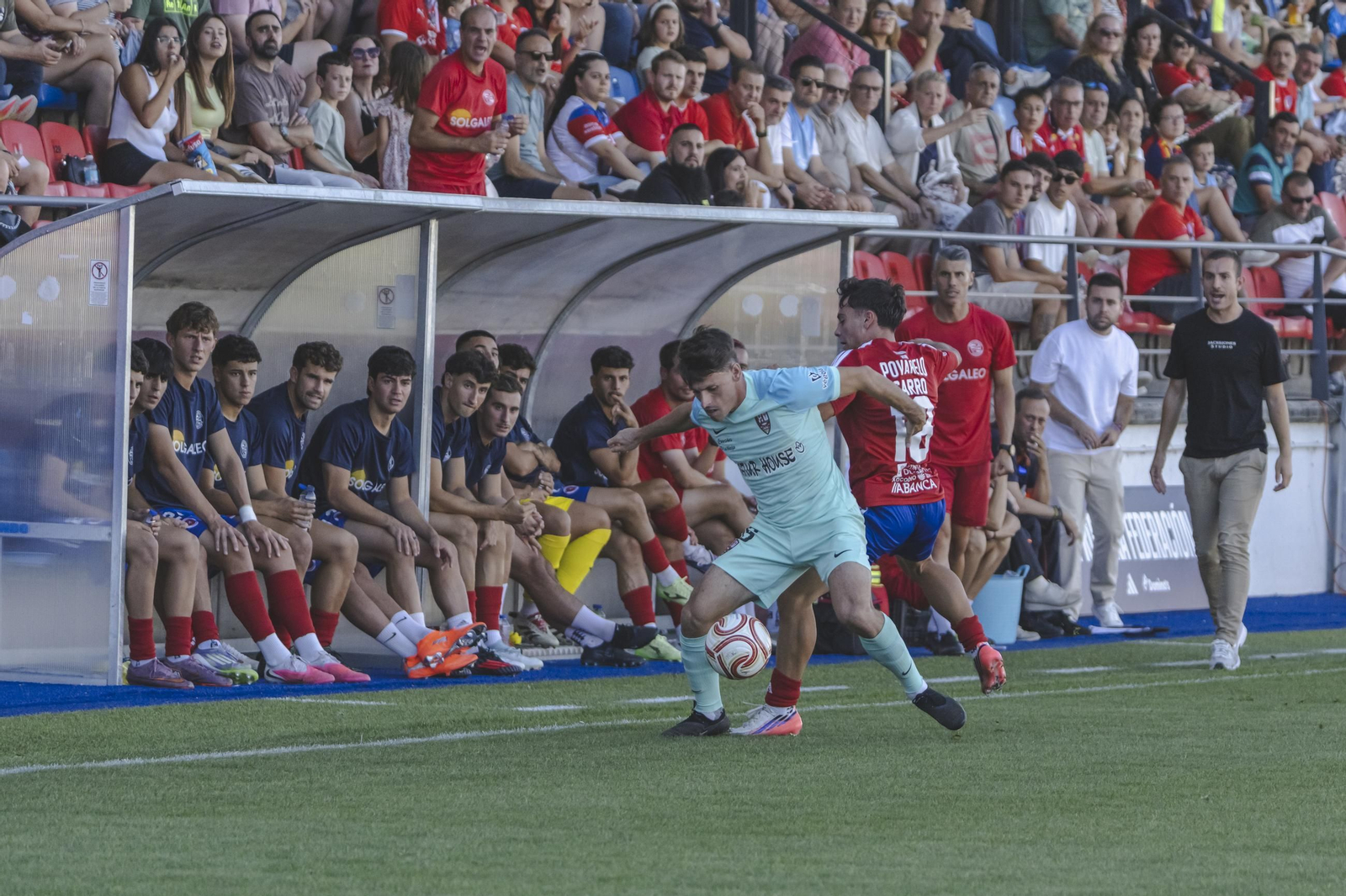 Galería |  O Couto vive una jornada de calor y una nueva derrota de la UD Ourense en Primera Federación