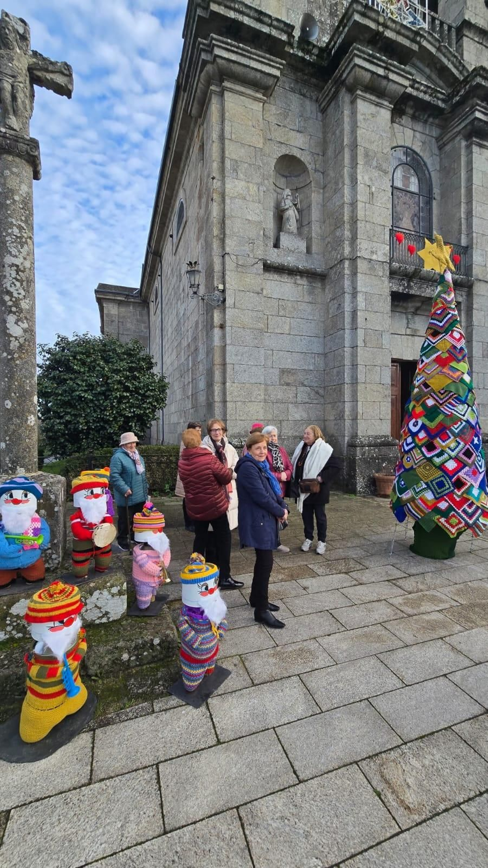 Galería | Castro Caldelas teje la Navidad punto a punto