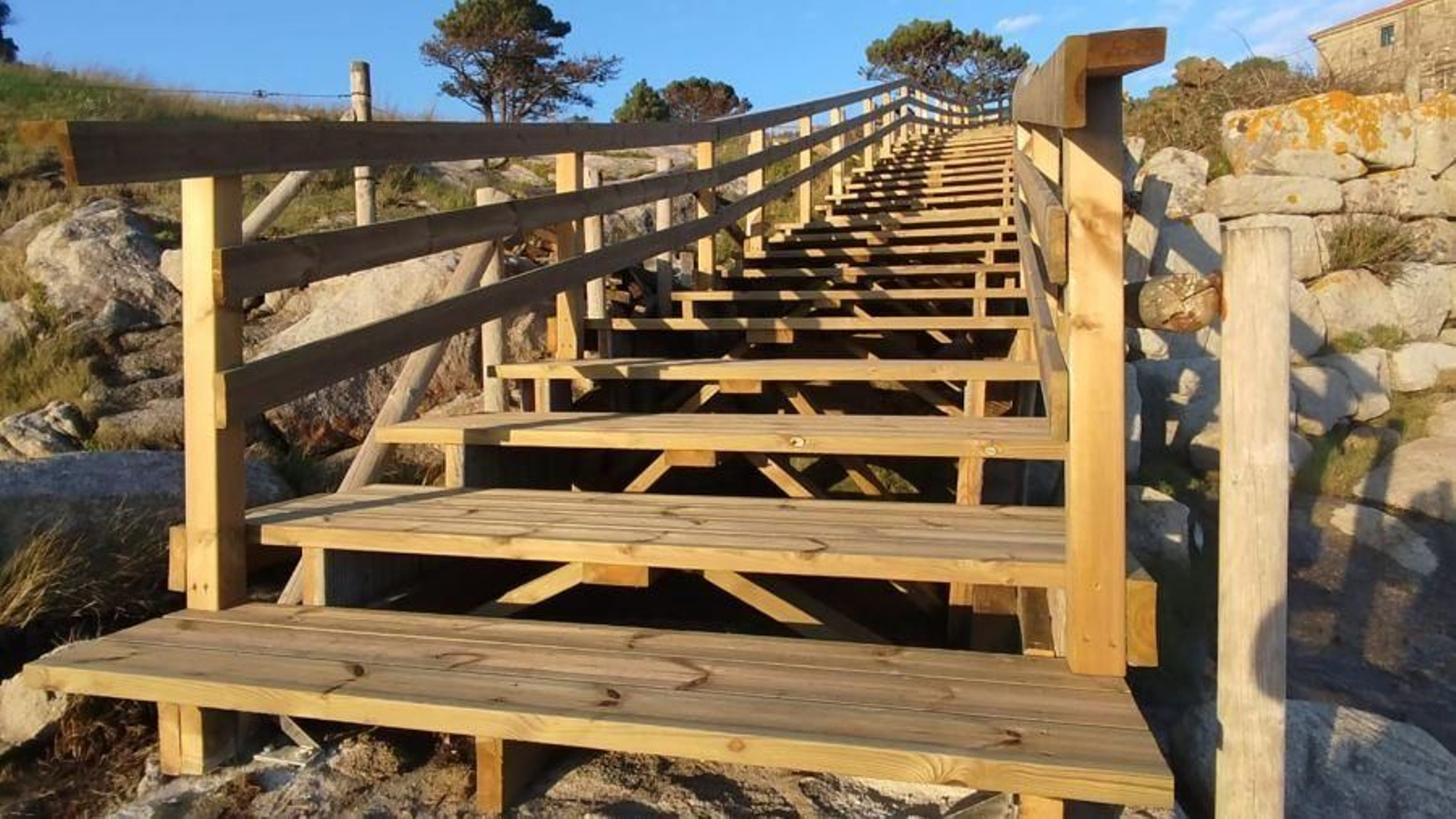 Nuevo acceso a la playa de Nosa Señora, en Cíes.