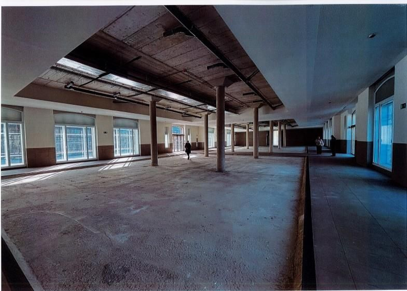 El interior de la Plaza de Abastos de Ourense en la actualidad