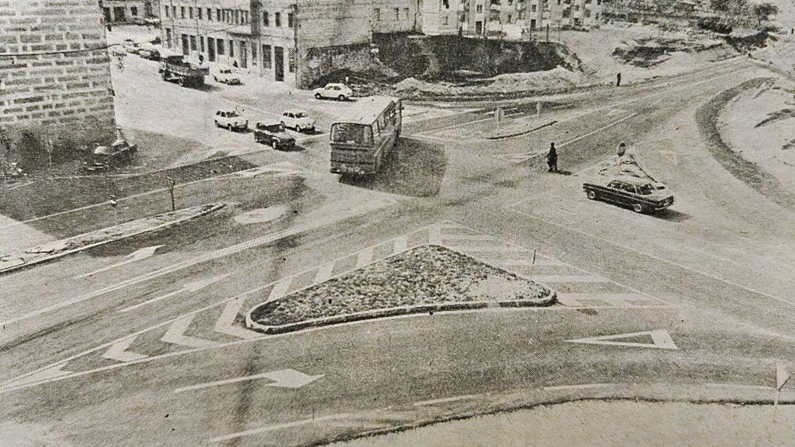 El cruce de Ervedelo con Accesos a Galicia.
