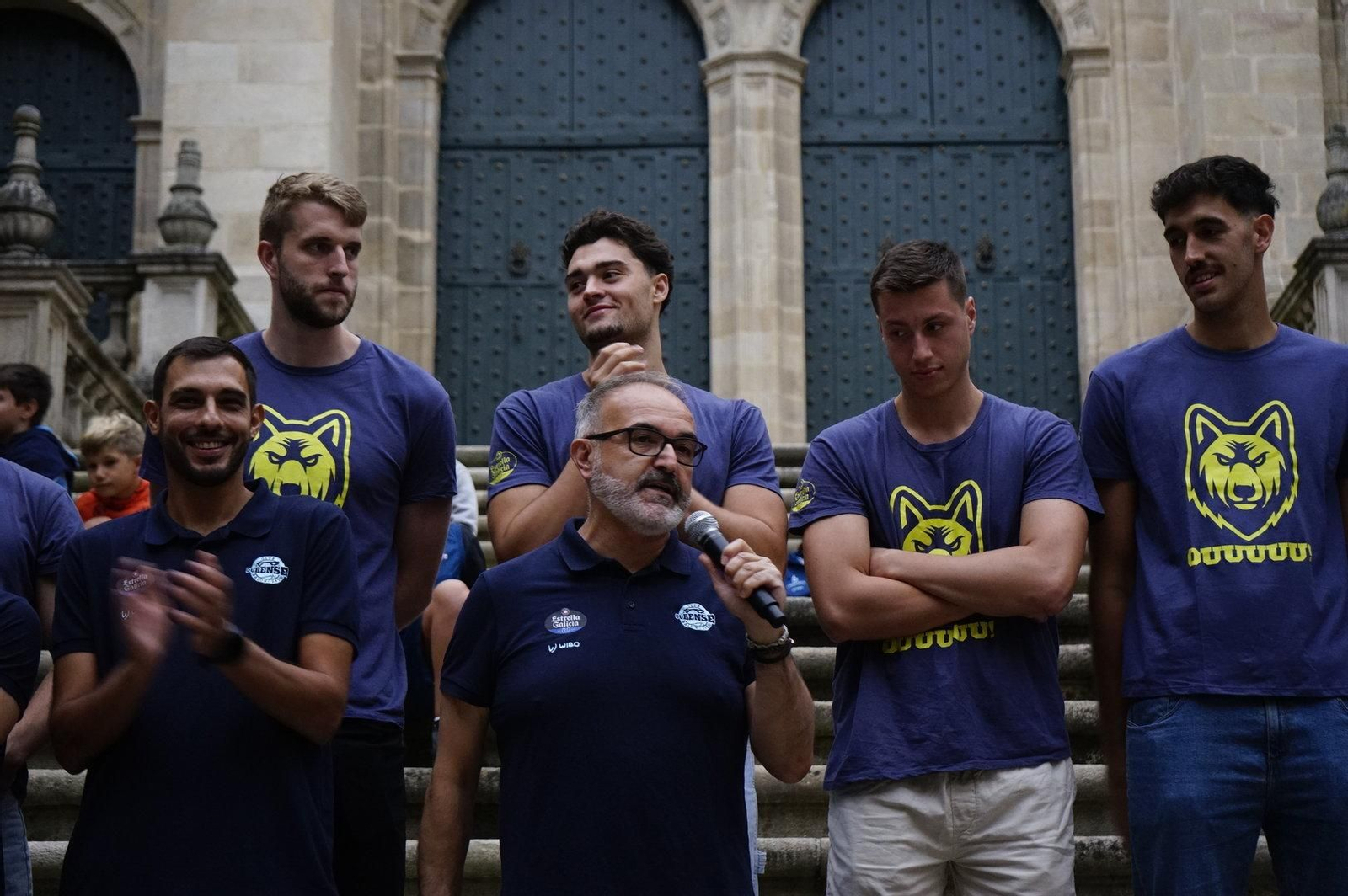 Moncho López, entrenador del COB, durante la presentación del equipo. (Foto: Marcos Atrio)