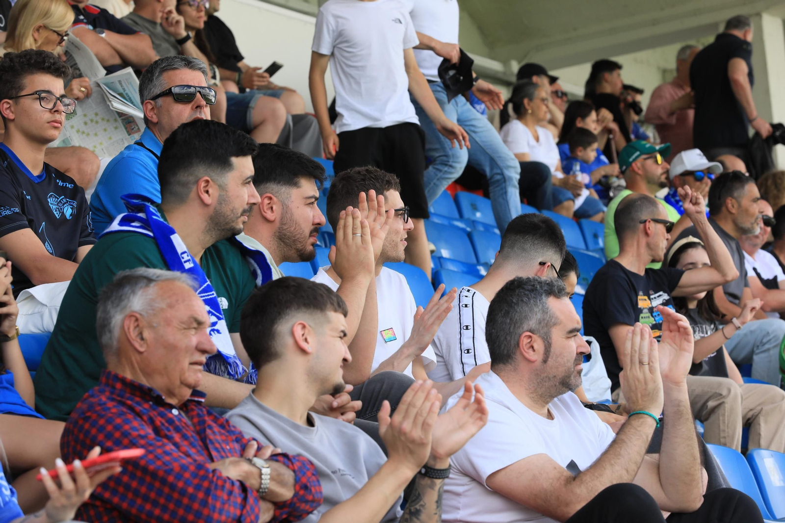 Galería | El Estadio de O Couto vive otra derrota, polémica, del Ourense CF