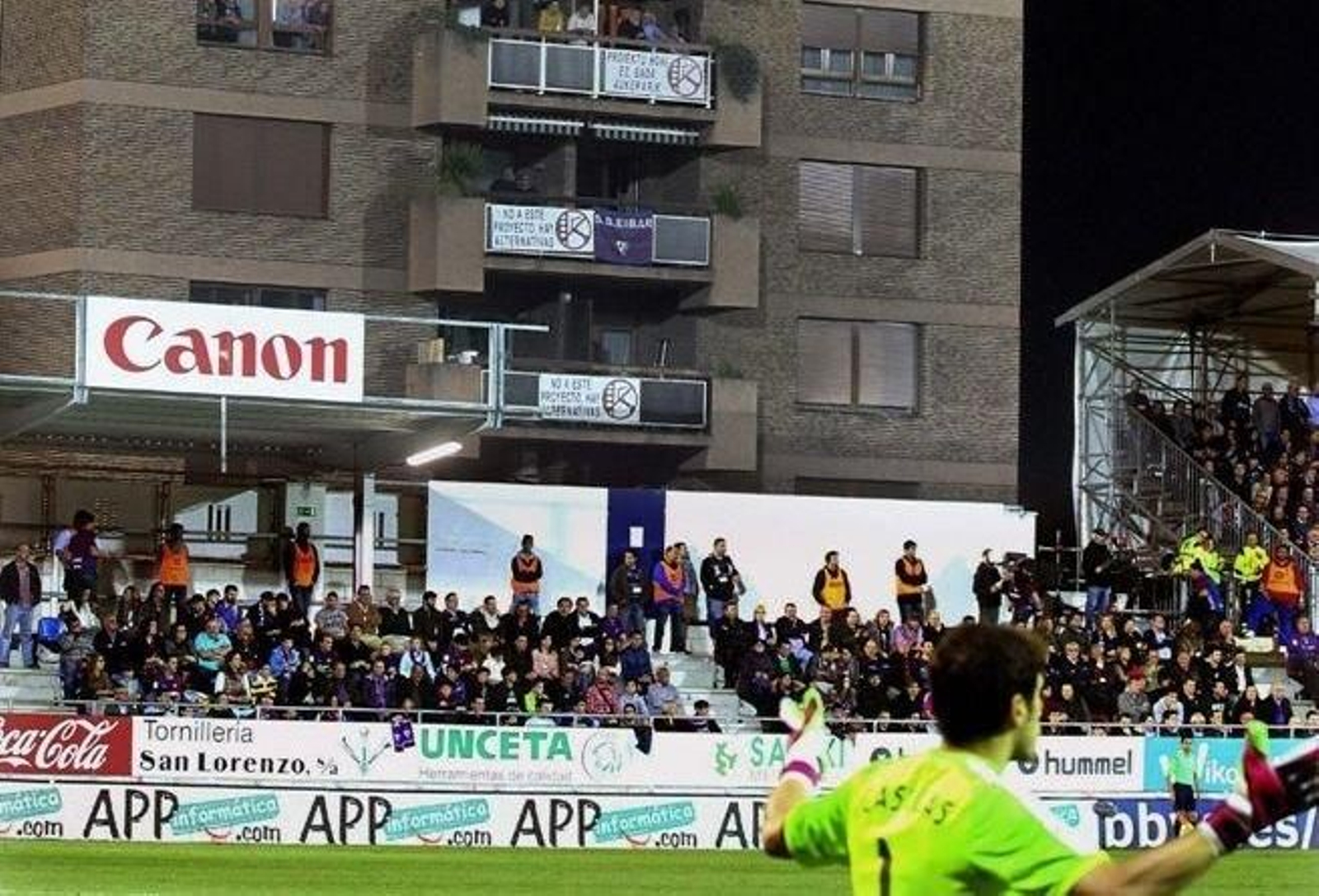 Los partidos de Ipurúa también se pueden ver desde fuera del estadio.