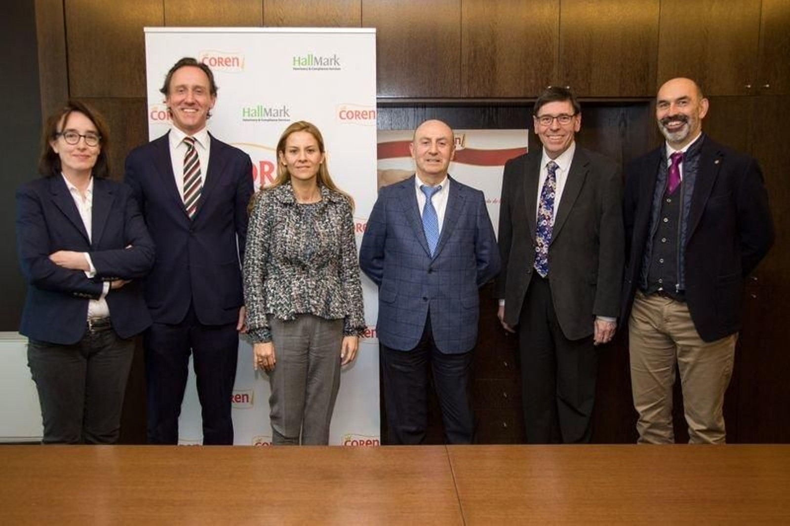Berta García, responsable de Producción Porcina de Coren; Albano Longo, responsable de I+D de Coren; María Gómez-Franqueira, consejera del Grupo Coren; Manuel Gómez-Franqueira, presidente del Grupo Coren; Leigh Grant, director general de Leigh G