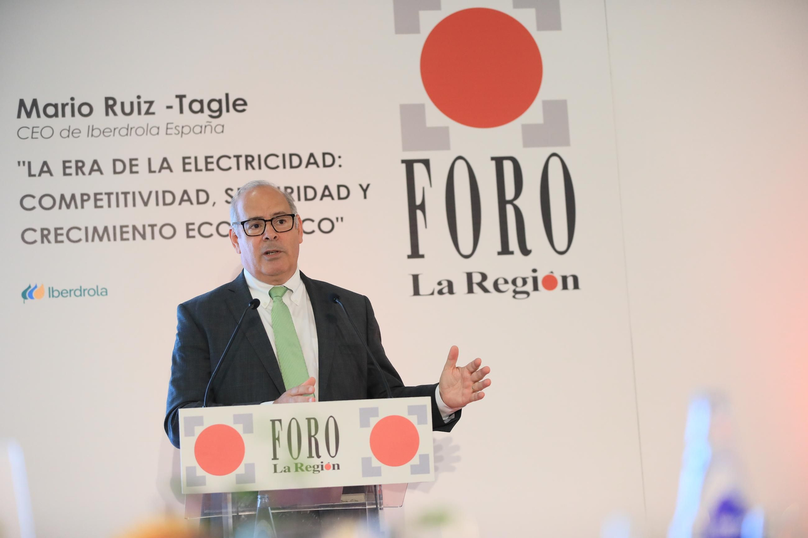 Galería | Mario Ruiz-Tagle, CEO de Iberdrola España, congrega a numerosas personalidades e invitados en el Foro La Región