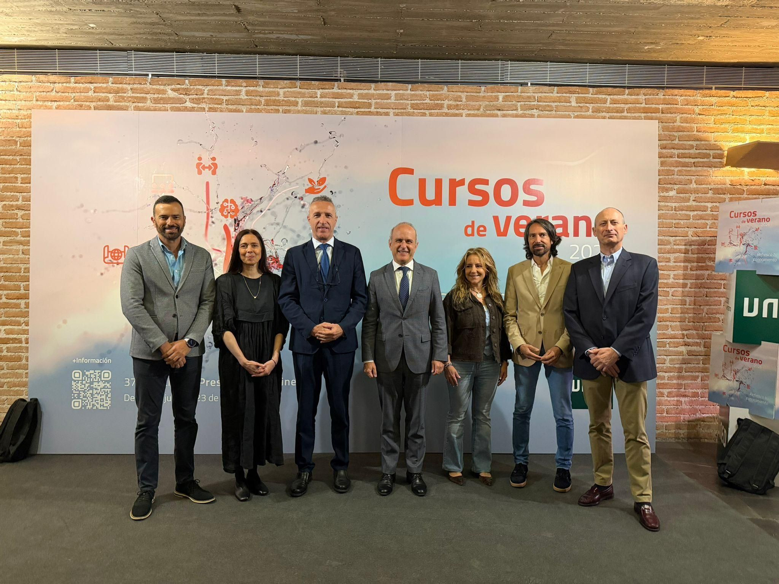 La directiva de la UNED Pontevedra en la presentación de los cursos de verano en Madrid.