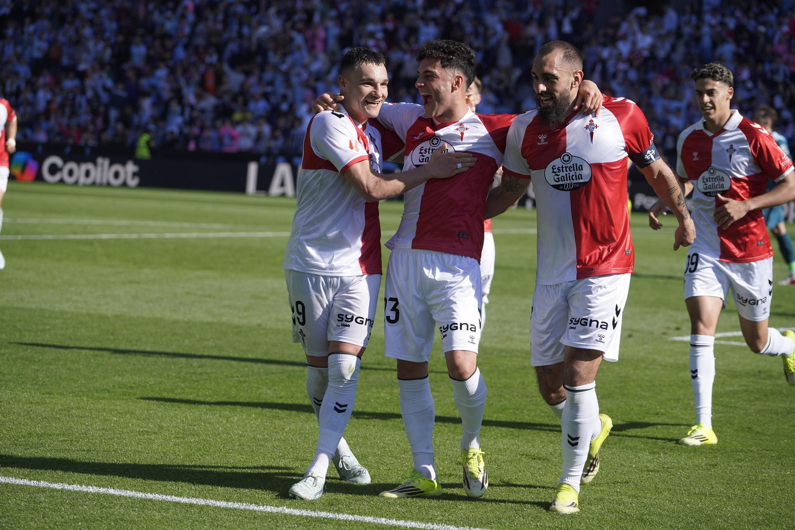 Galería | El Celta y el Alavés se miden en Balaídos