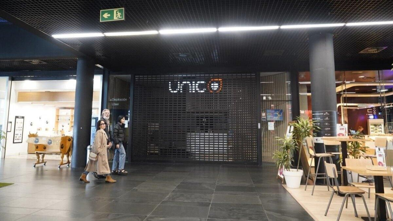 El centro de depilación Único, cerrado en el Centro Comercial A Laxe.