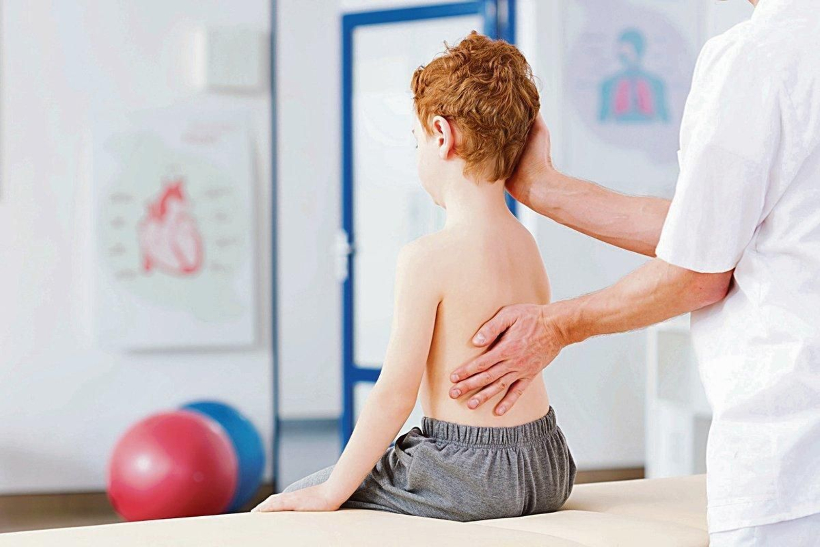 xornalescolar_0506_escoliosis_01