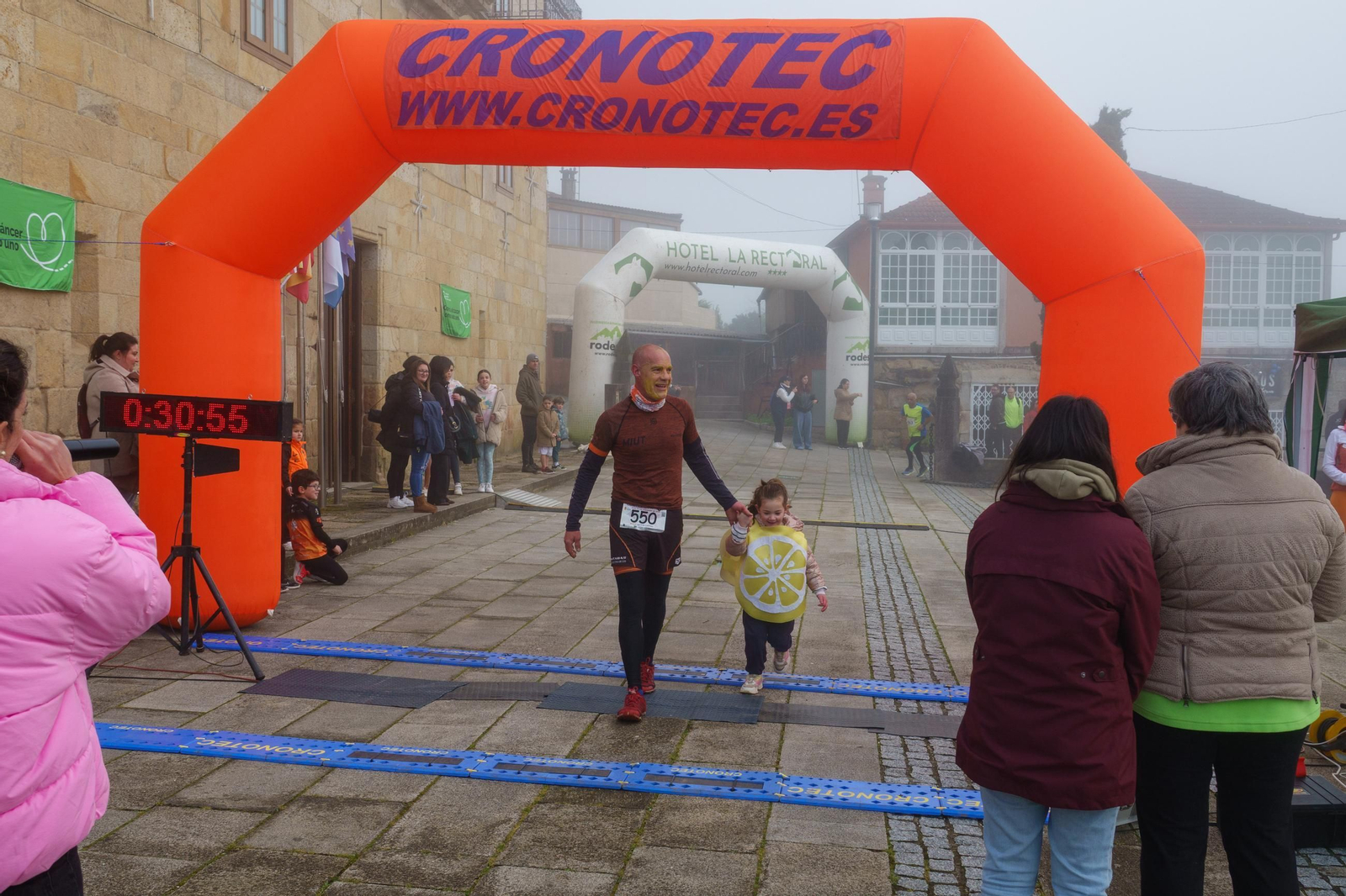 Galería | La carrera contra el cáncer 2026 de Mos reúne a casi 300 atletas