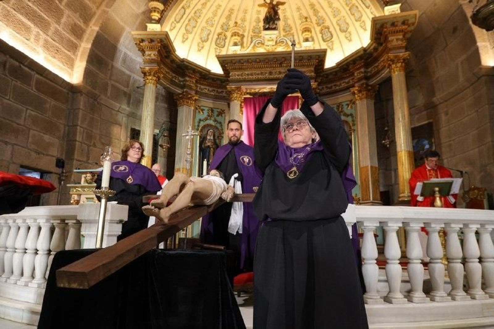 Desenclavo y procesion de la Santo Entierro de Bouzas (13)