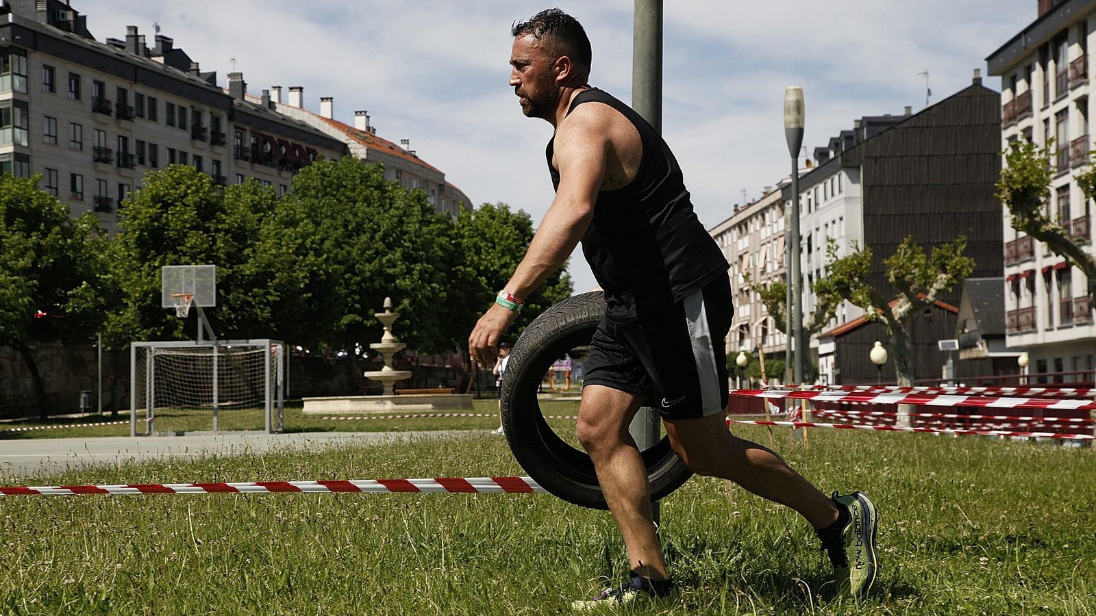 Galería | Obstáculos, deporte y buen tiempo en la Cavernícola Race