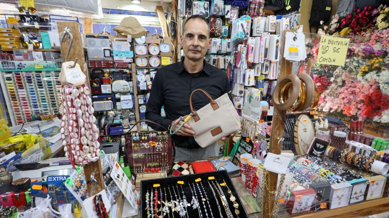 Mariano, en el Bazar Aragón 100.