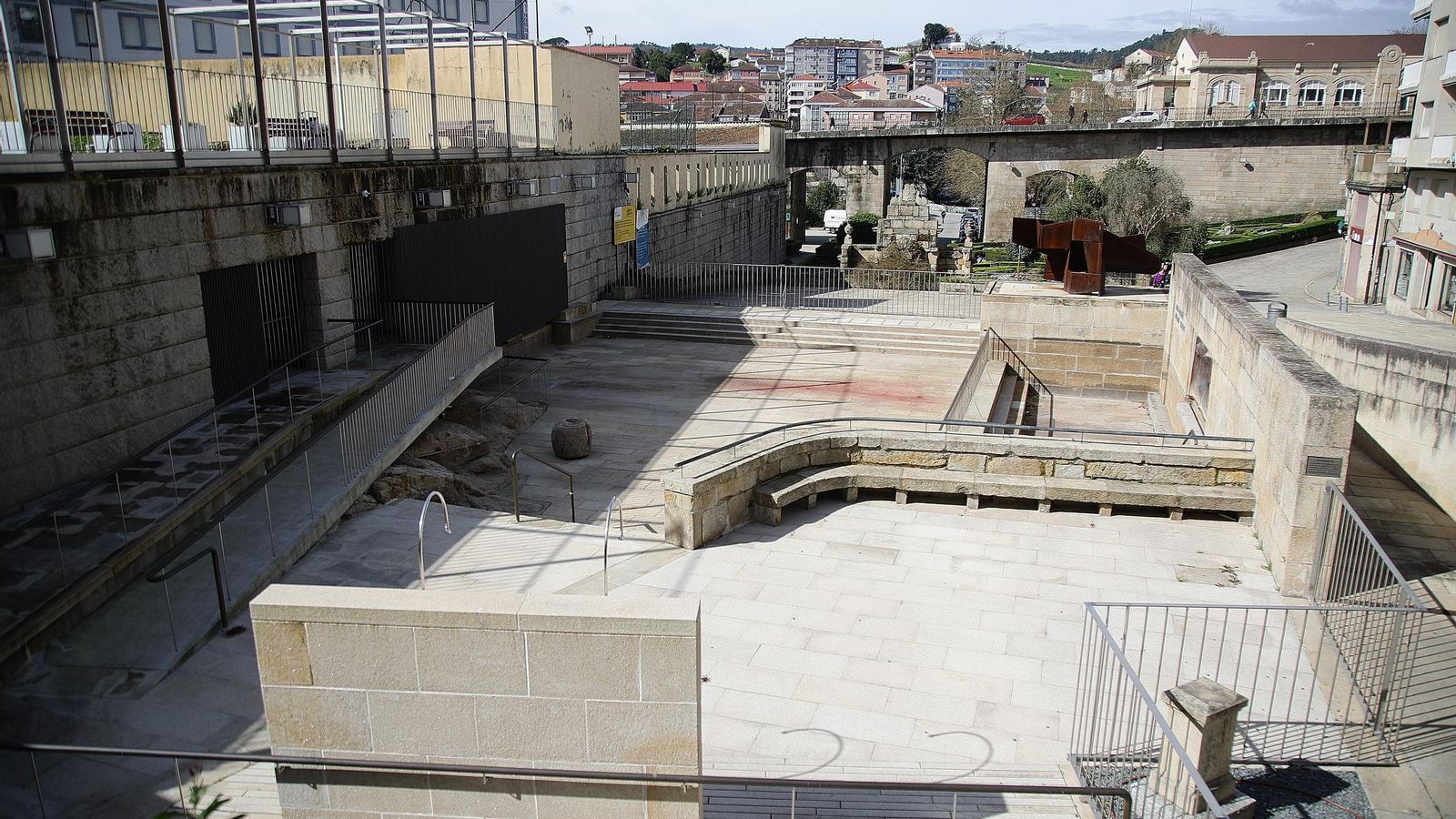 La piscina de As Burgas, todavía sin uso.