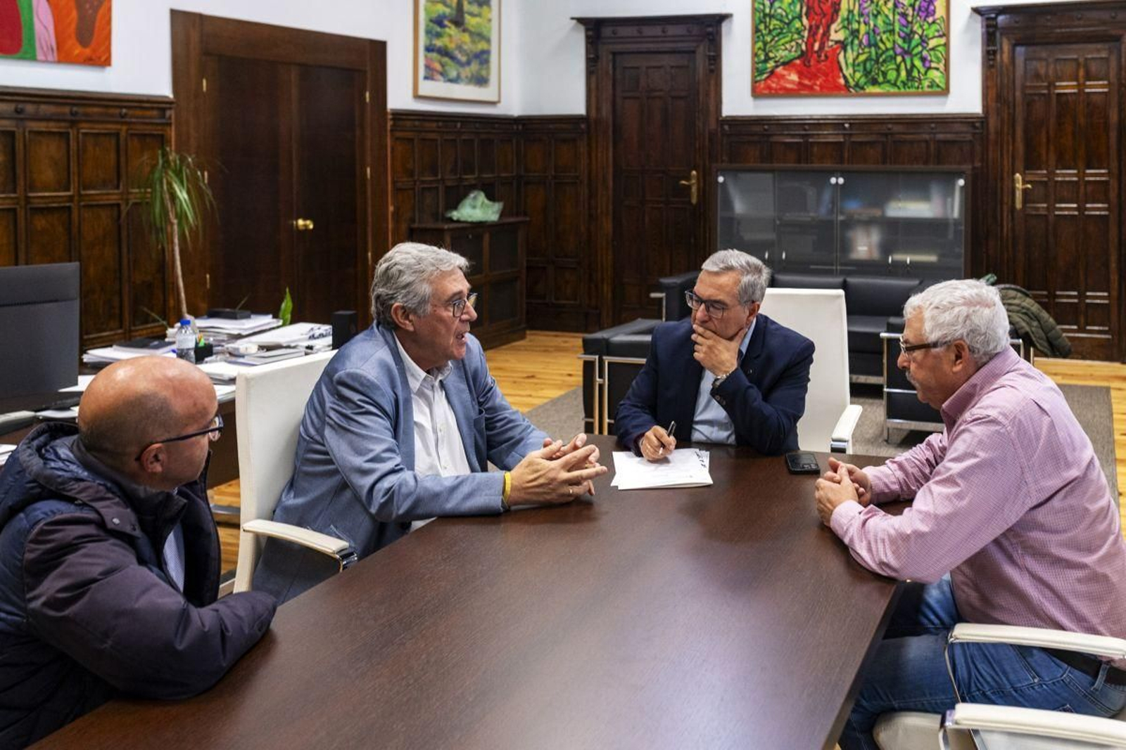 Pablo Fernández, Francisco José Fernández, Luis Menor y Avelino Carballal, en la reunión.