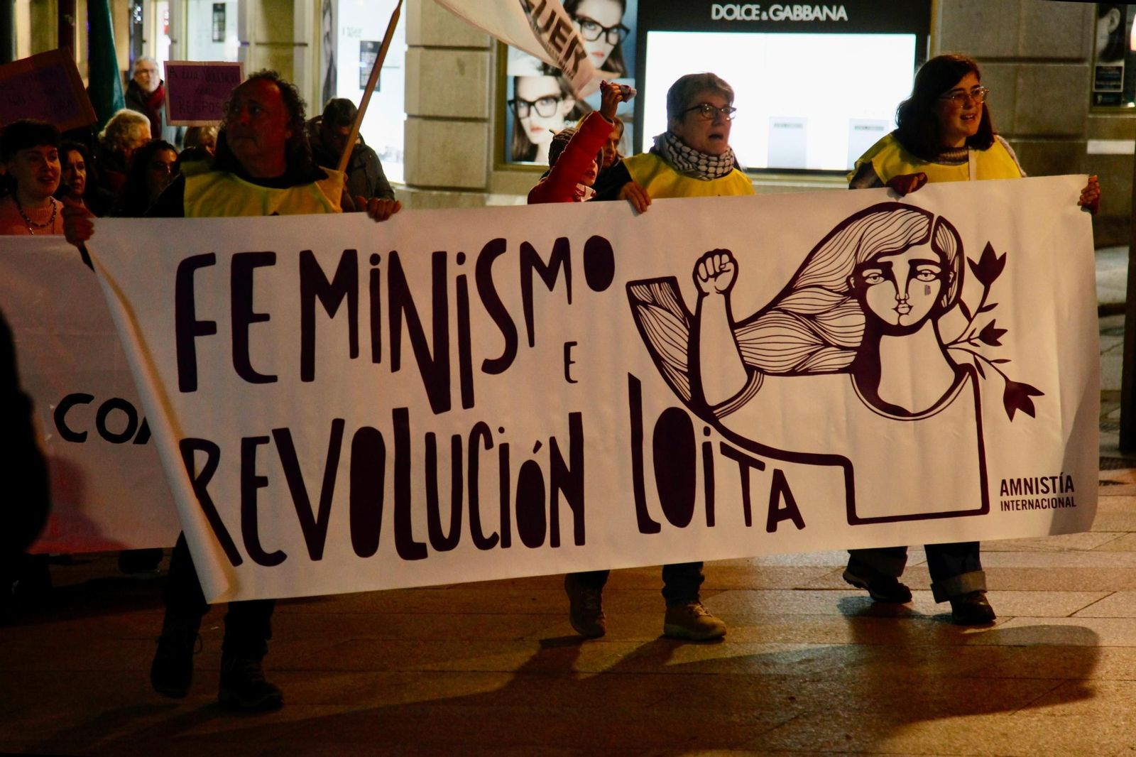 Galería | Ourense clama contra la violencia machista por el 25N