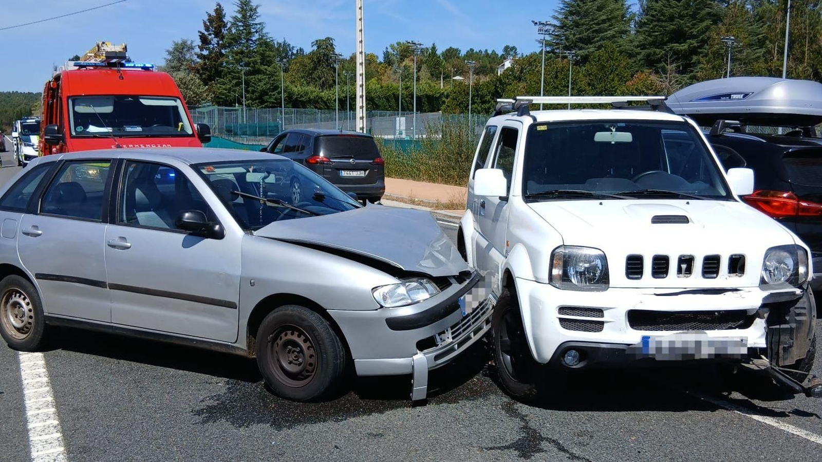 Los vehículos, tras el accidente de tráfico en O Pereiro