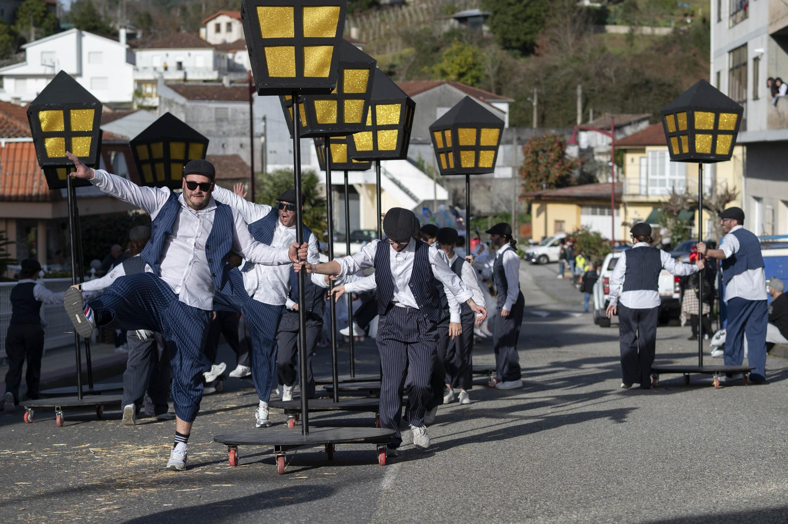 Galería | O Zamaruco dixo adeus ao Entroido en Cortegada o Entroido coas súas comparsas