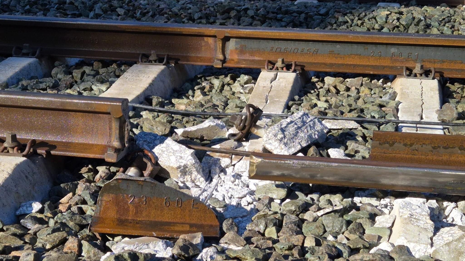 Puente afirma que el carril donde descarriló el tren Iryo es nuevo, fabricado en 2023 e instalado en 2025