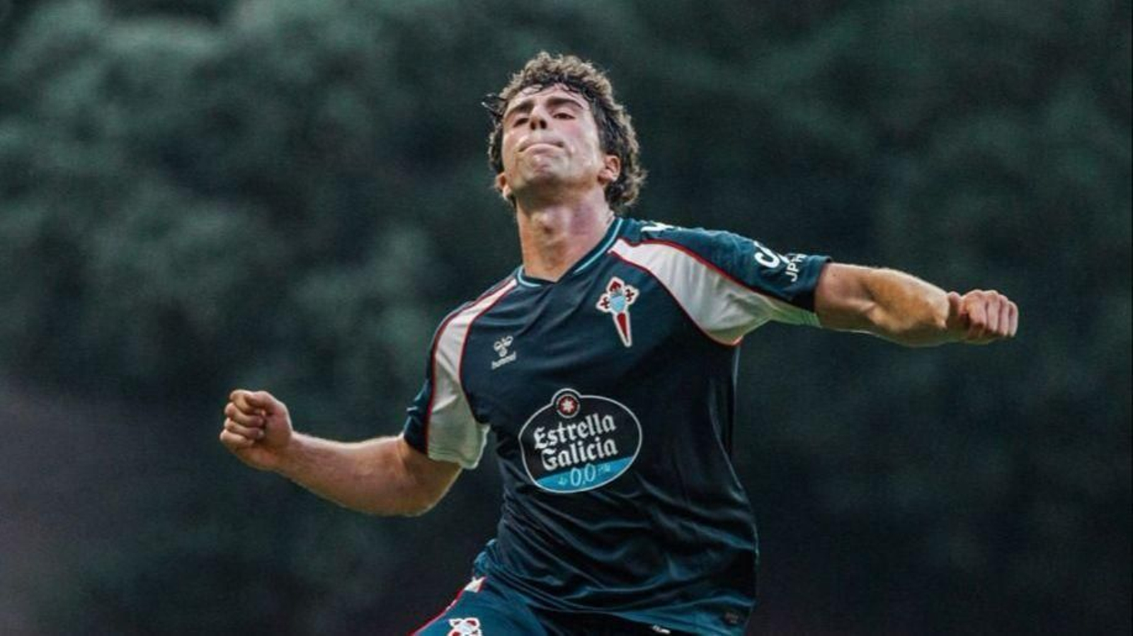 Hugo González celebra uno de los seis goles que ha marcado esta pretemporada.