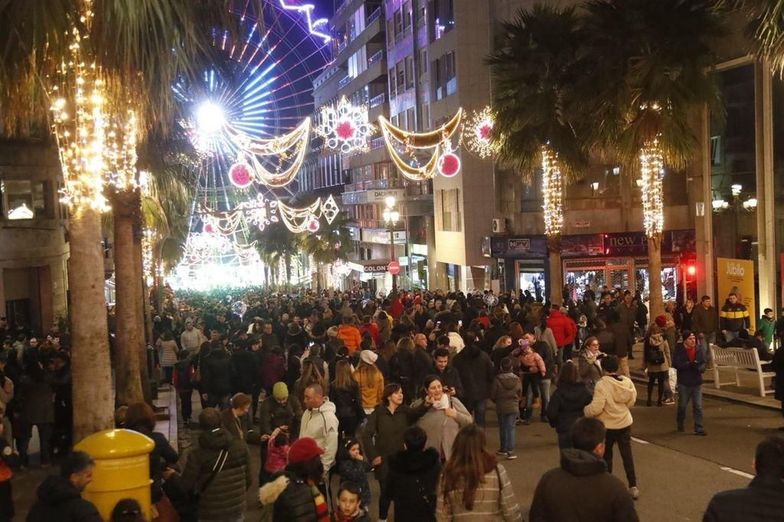 Los turistas invaden Vigo en el Puente180