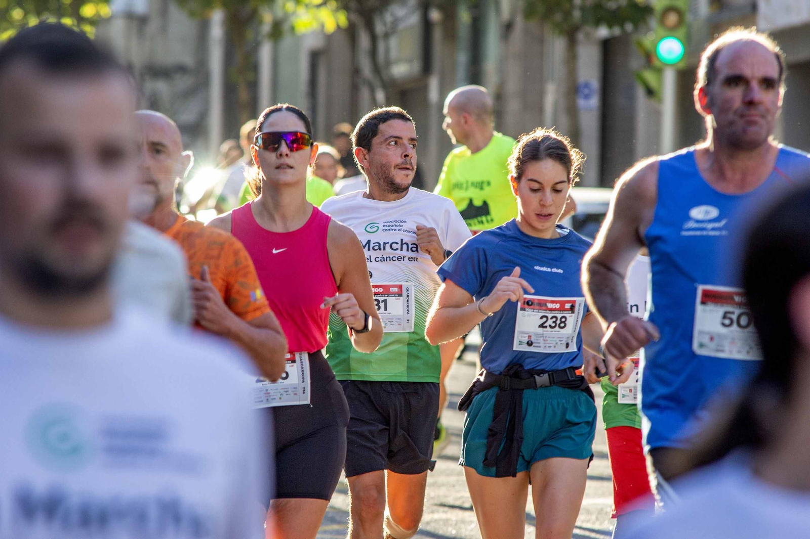 Galería | La Vigo en Marcha contra o Cancro congrega a 3.000 personas en su primera edición