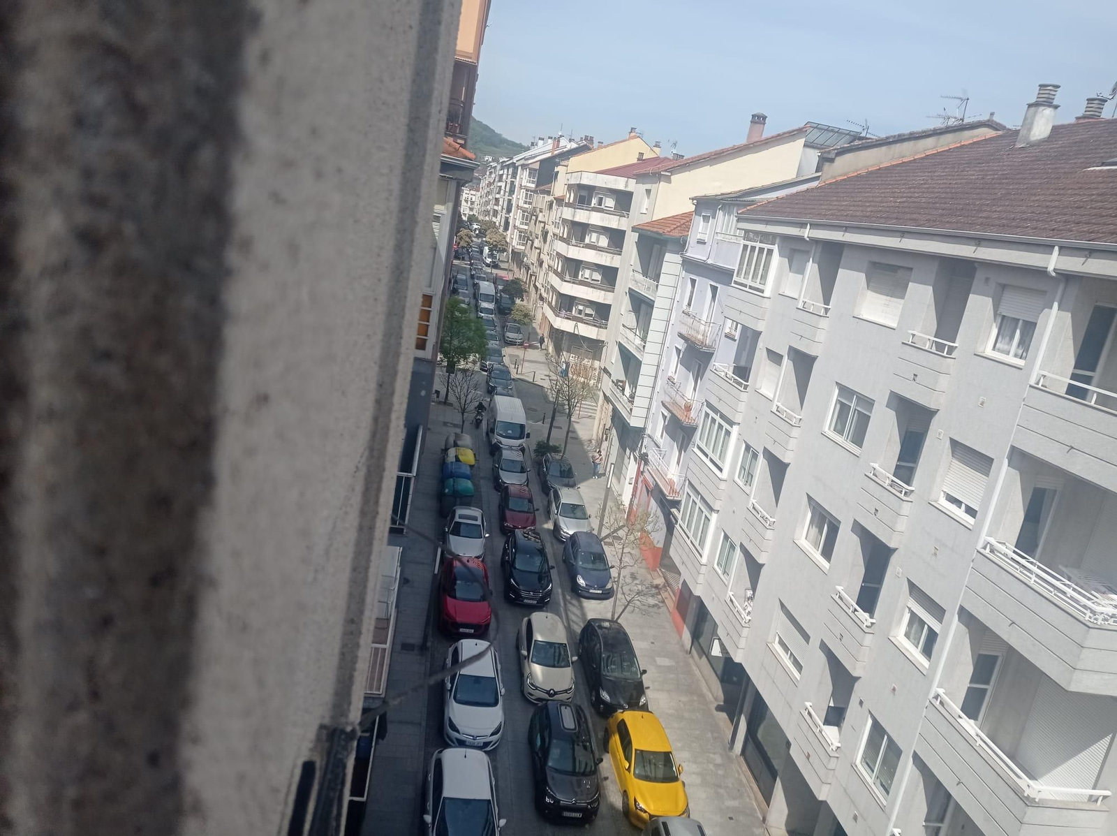 Galería | Obras, inicio de fin de semana y vuelta ciclista crean caos vial en Ourense